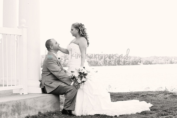 Bride & Groom bw_8901